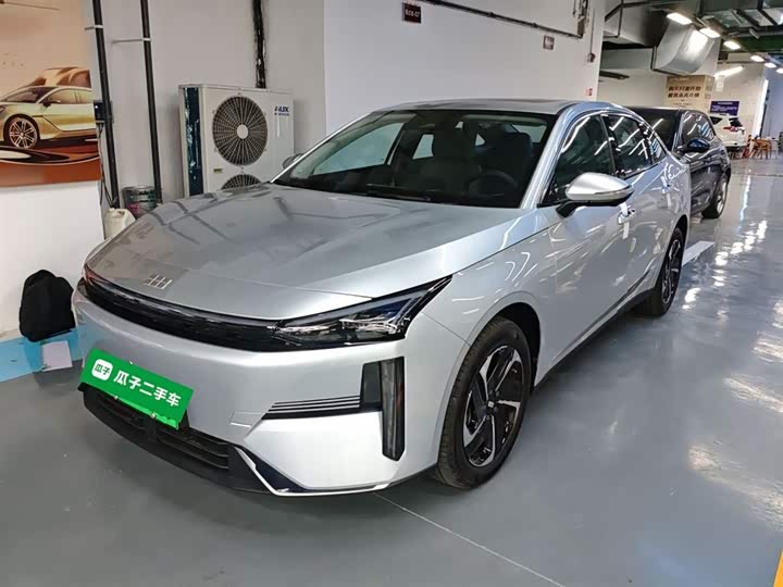 Фото 2 - Geely Galaxy L6