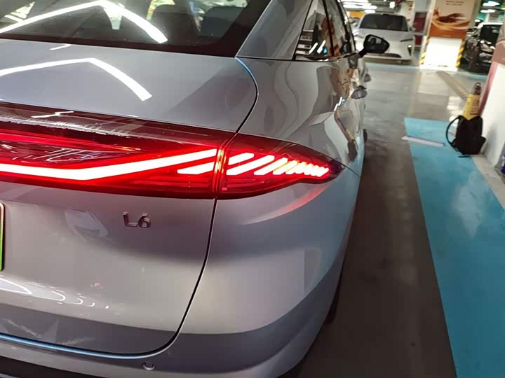 Фото 8 - Geely Galaxy L6