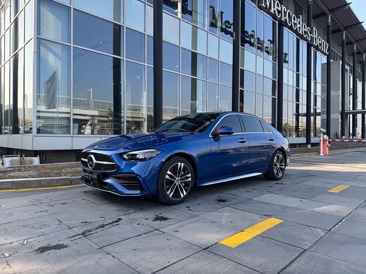 Фото 1 - Mercedes-Benz C-Class Hybrid