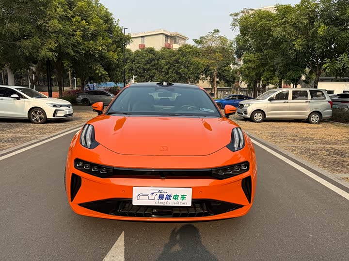 Фото 2 - Zeekr 001