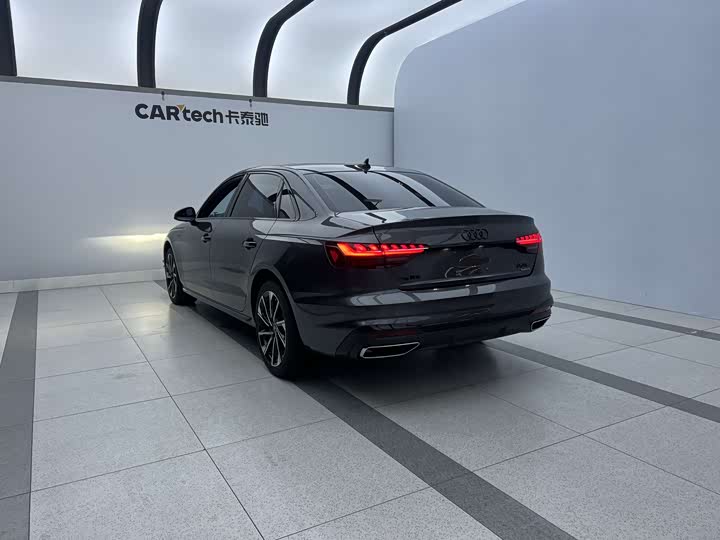 Фото 4 - Audi A4L