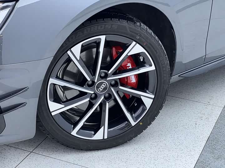 Фото 7 - Audi A4L