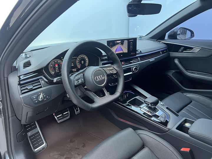 Фото 9 - Audi A4L
