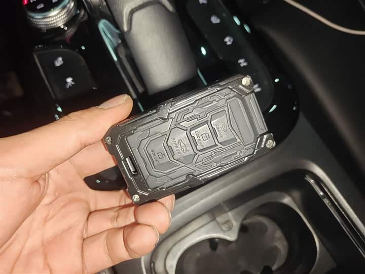 Фото 9 - Tank 300