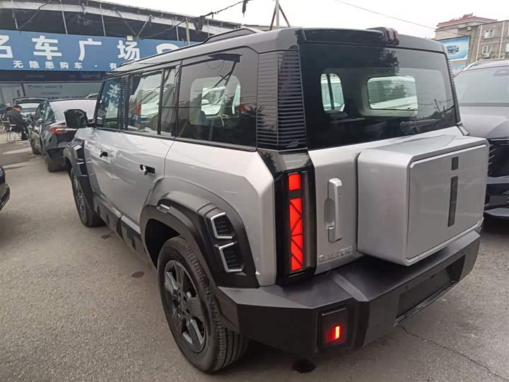 Фото 5 - Chery iCar 03