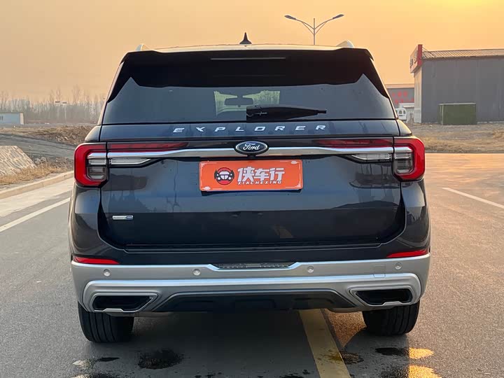 Фото 5 - Ford Explorer