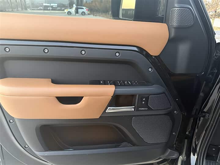 Фото 3 - Land Rover Defender