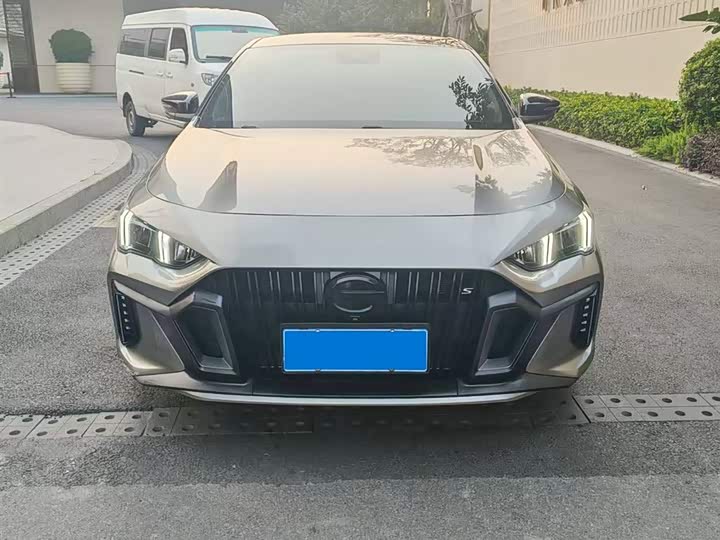 Фото 2 - GAC Trumpchi Empow R