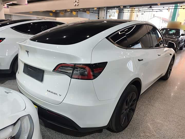 Фото 7 - Tesla Model Y