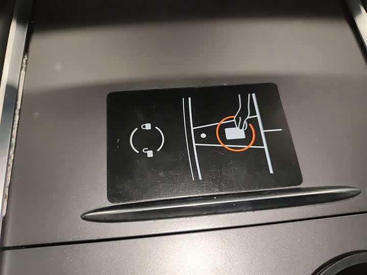 Фото 9 - Tesla Model Y