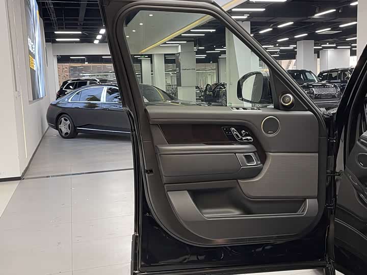 Фото 9 - Land Rover Range Rover