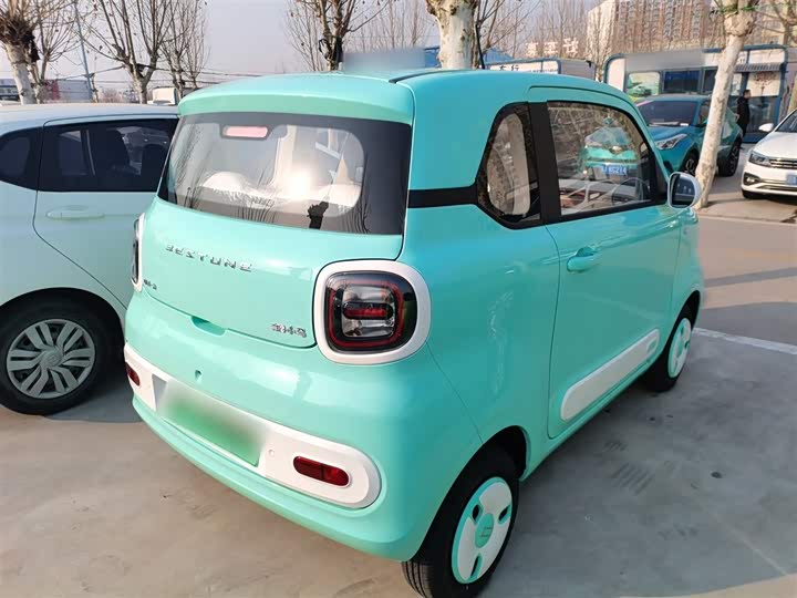 Фото 7 - Bestune Pony