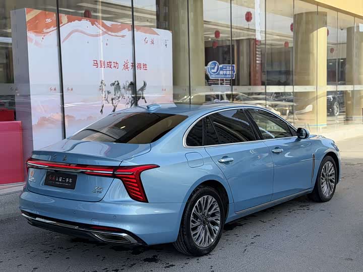 Фото 6 - Hongqi H5