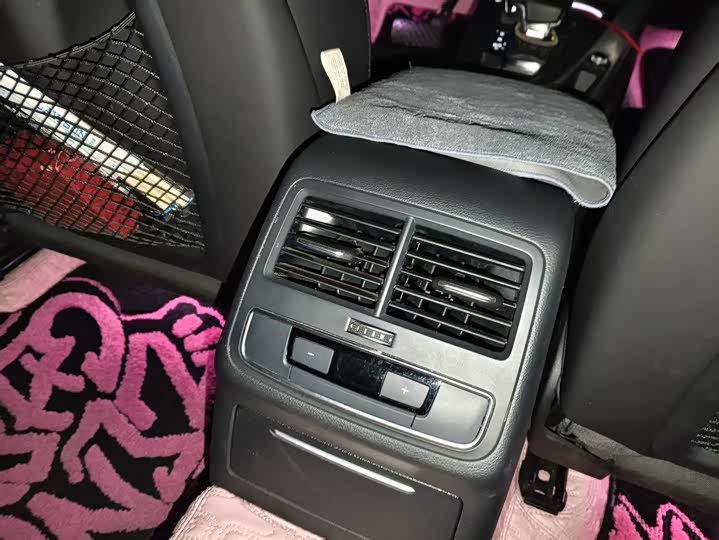 Фото 6 - Audi A4L