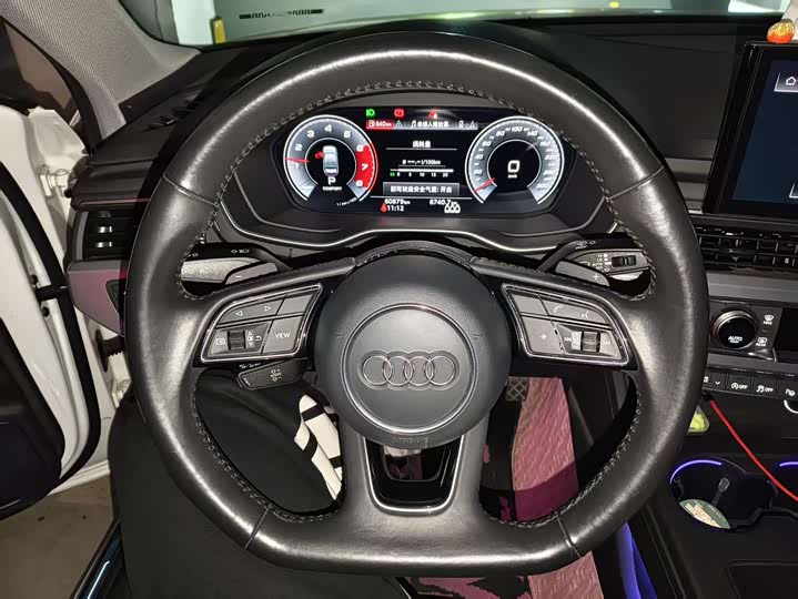 Фото 9 - Audi A4L