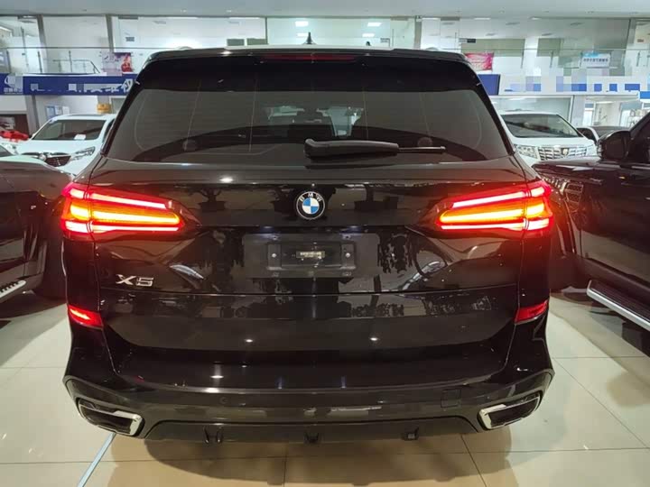 Фото 6 - BMW X5