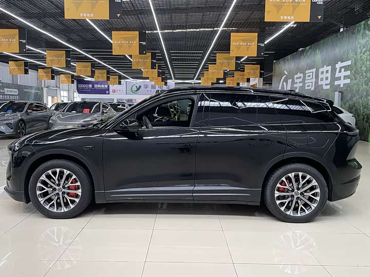 Фото 4 - Nio ES6