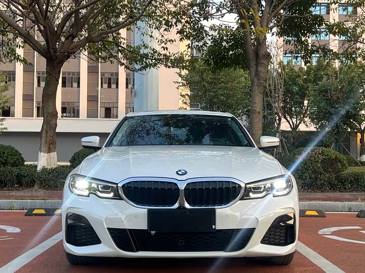 Фото 2 - BMW 3 Series