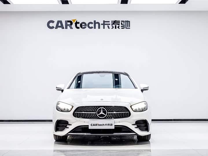 Фото 2 - Mercedes-Benz E-Class