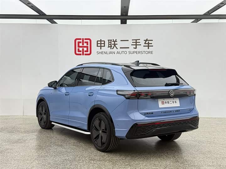 Фото 2 - Volkswagen Tiguan L Pro