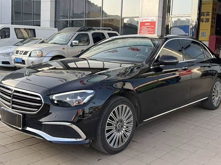 Фото 1 - Mercedes-Benz E-Class