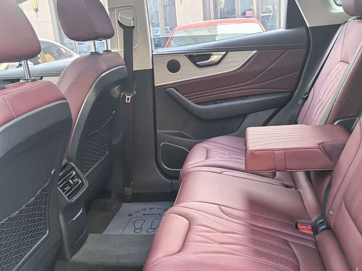 Фото 8 - Hongqi HS5