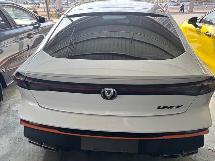 Фото 5 - Changan UNI-V