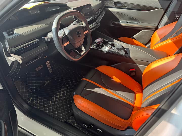 Фото 7 - Changan UNI-V