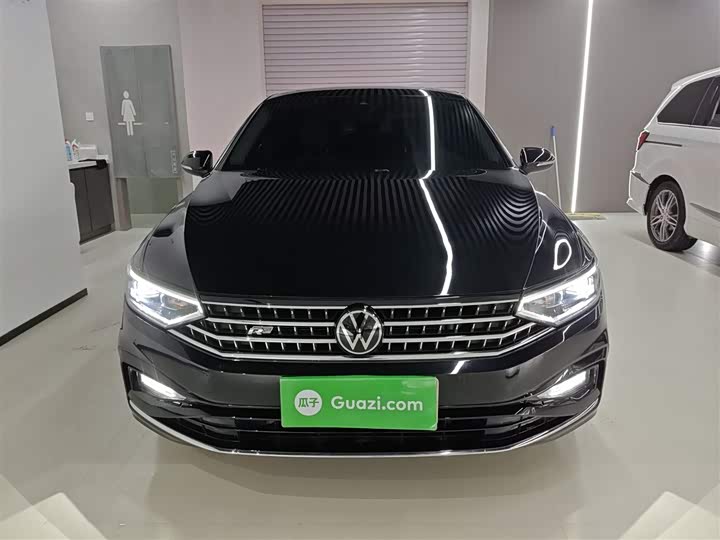 Фото 3 - Volkswagen Magotan