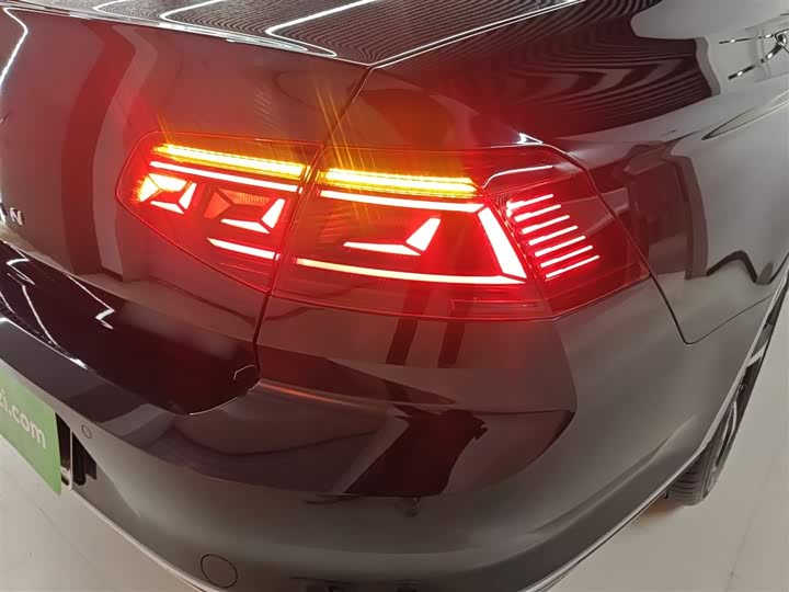 Фото 8 - Volkswagen Magotan