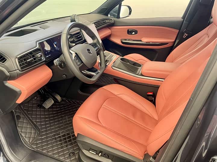 Фото 6 - Nio EC6