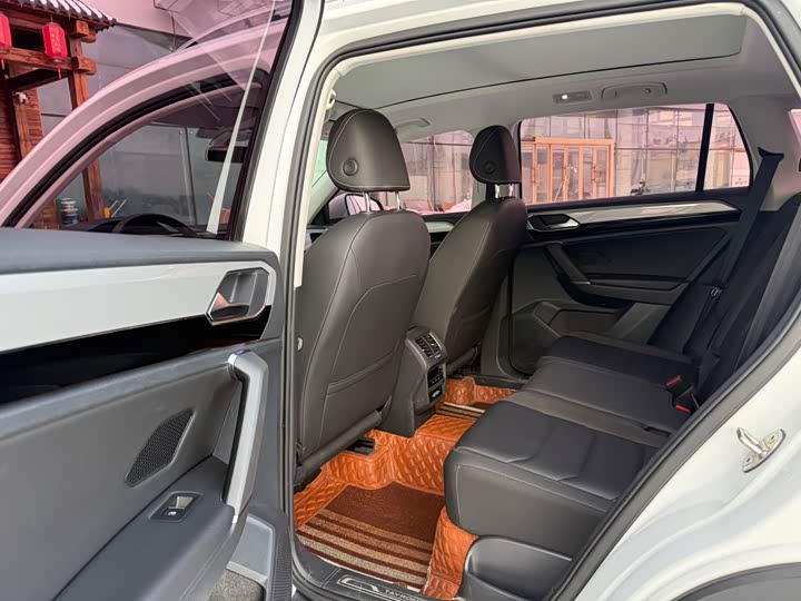 Фото 8 - Volkswagen Tayron