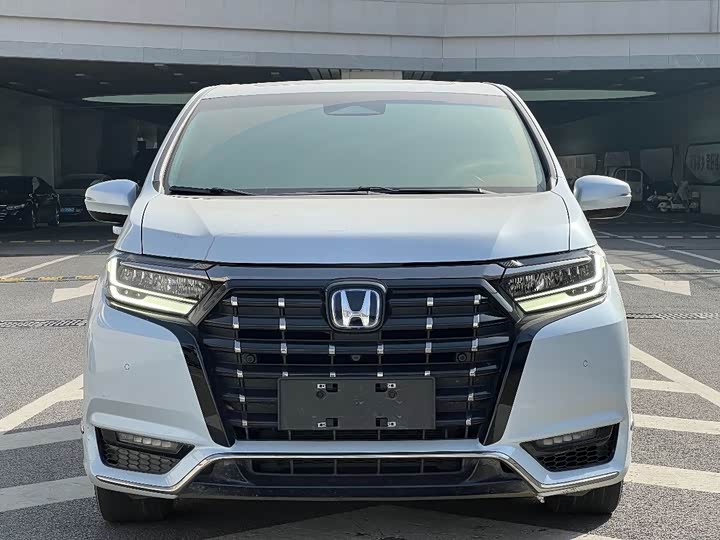 Фото 2 - Honda Elysion