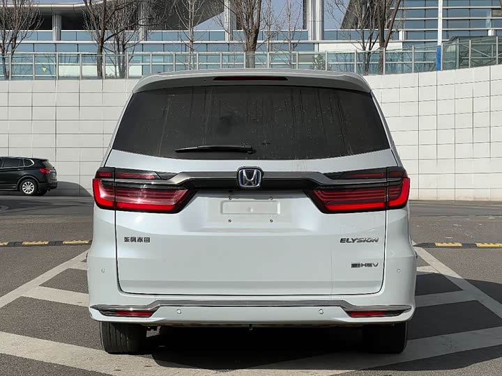 Фото 7 - Honda Elysion