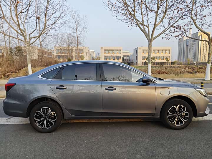 Фото 7 - Roewe i6 Max EV