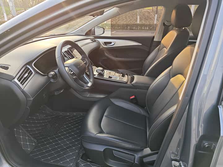 Фото 9 - Roewe i6 Max EV