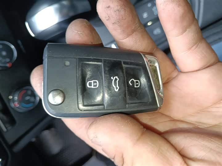 Фото 9 - Volkswagen Lavida