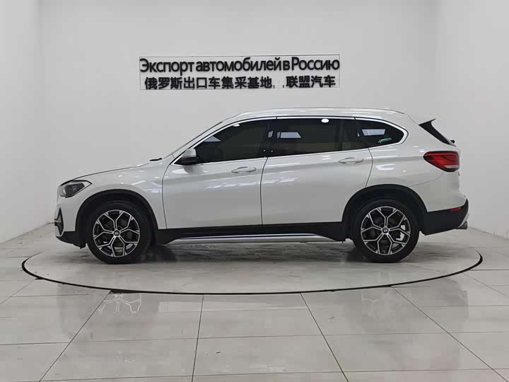 Фото 2 - BMW X1