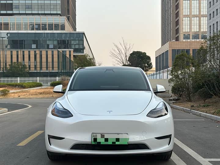 Фото 2 - Tesla Model Y