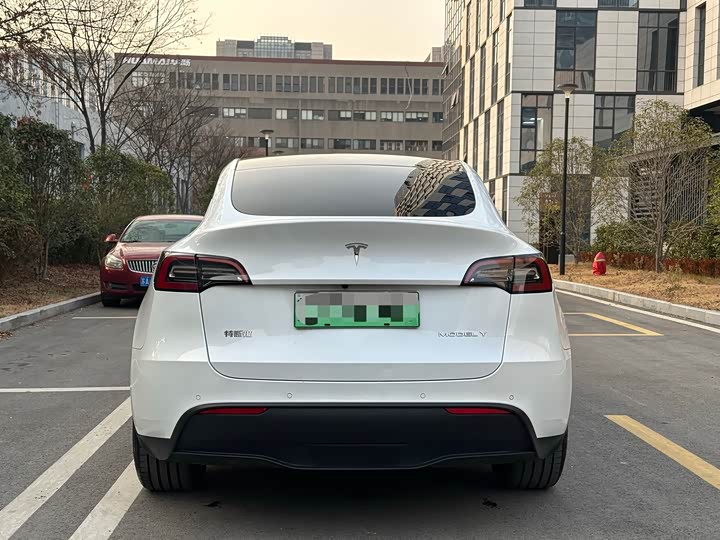 Фото 5 - Tesla Model Y