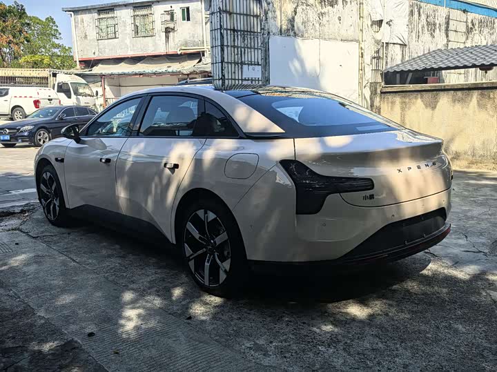 Фото 6 - XPeng Mona M03