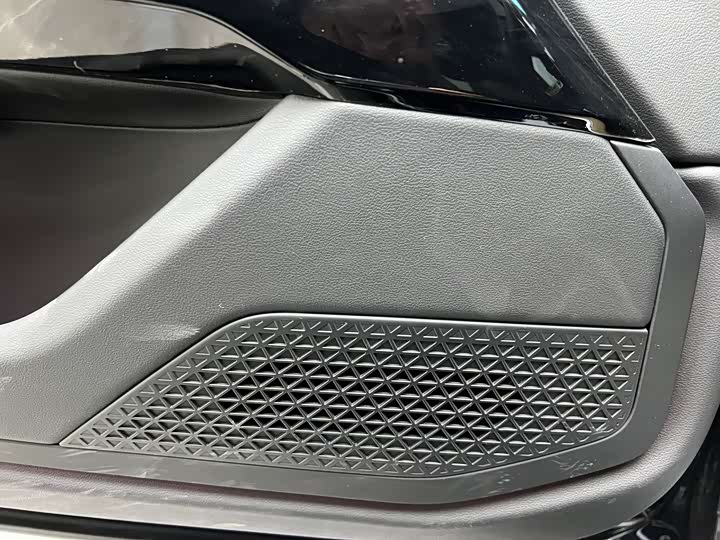 Фото 4 - BMW 7 Series