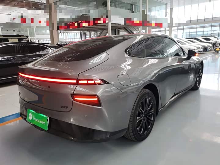 Фото 7 - XPeng P7