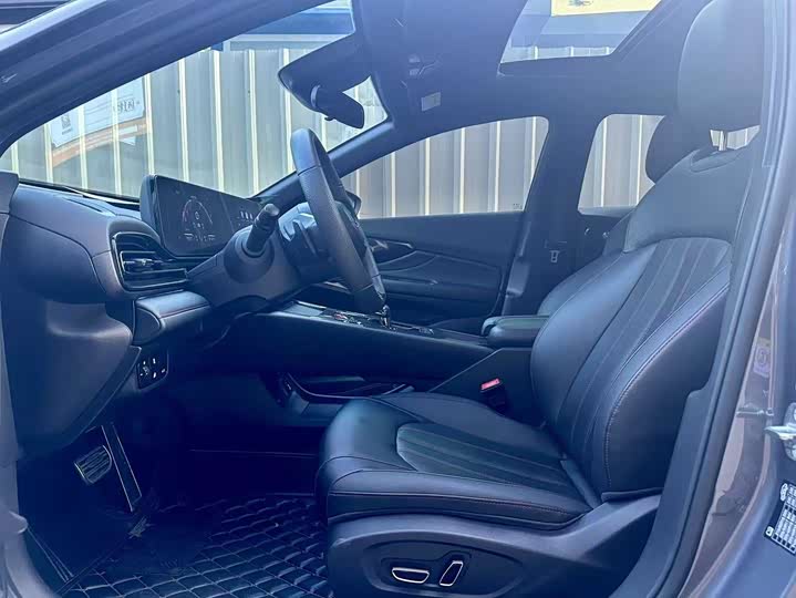 Фото 7 - GAC Trumpchi Empow R