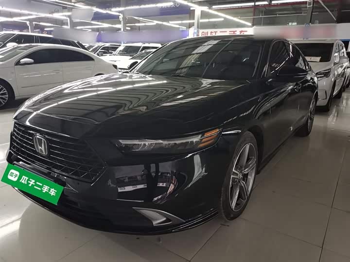 Фото 2 - Honda Accord