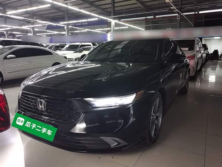 Фото 3 - Honda Accord