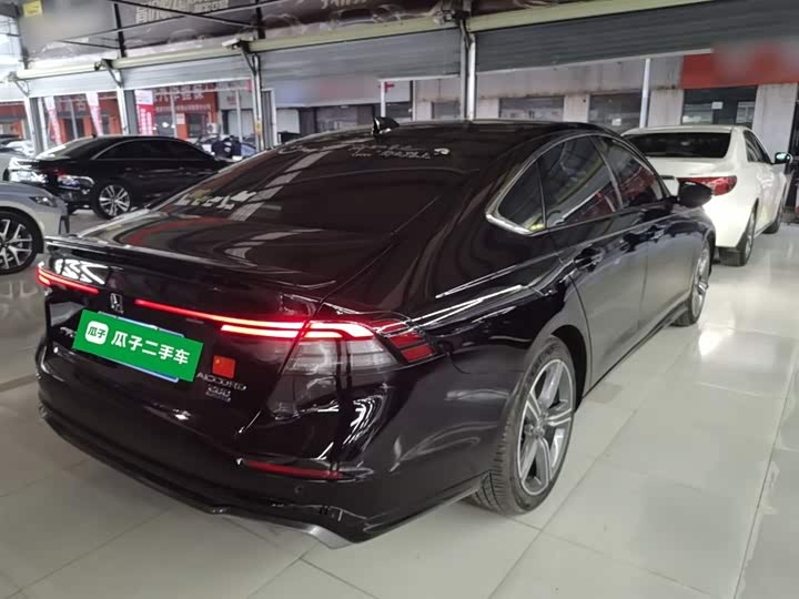 Фото 7 - Honda Accord