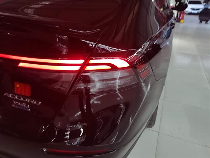 Фото 8 - Honda Accord