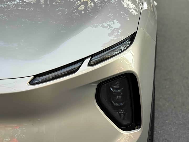 Фото 9 - Nio EC6