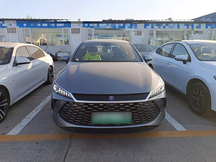 Фото 3 - BYD Qin Plus